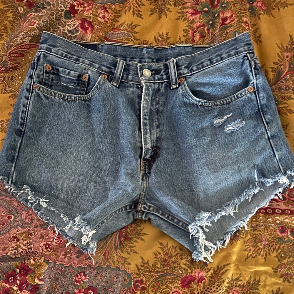 Levi’s 505 cutoff denim shorts